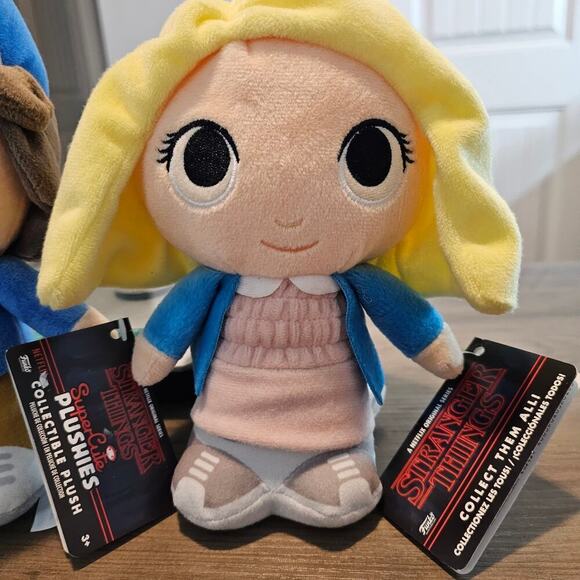Funko Stranger Things SuperCute Plushies Dustin Eleven w/ Wig Collectible Plush - Picture 4 of 7